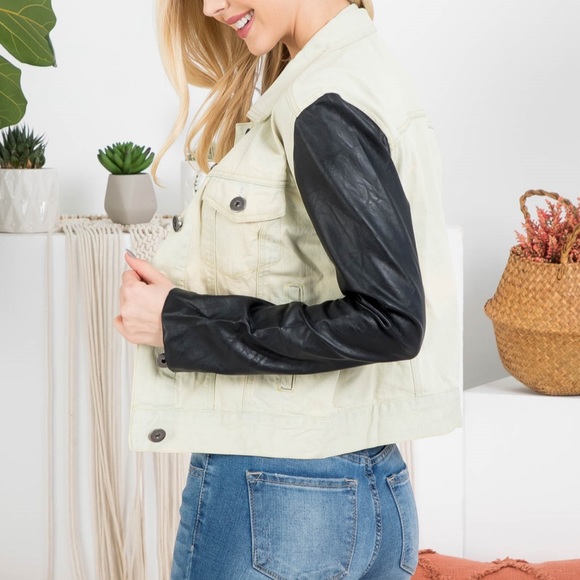 NWOT Trendy Jacket With Black Faux Leather Sleeves - Picture 5 of 6